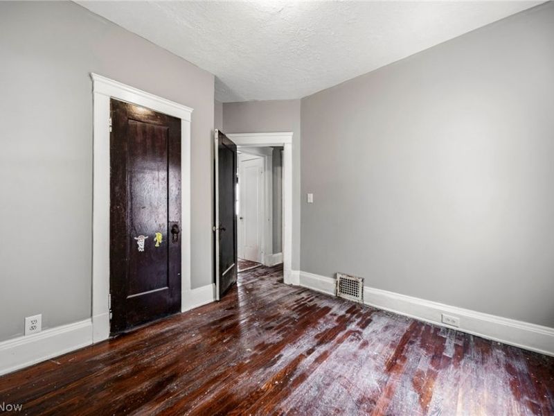 406 E 148th Street, Cleveland, OH 44110 Photo 13