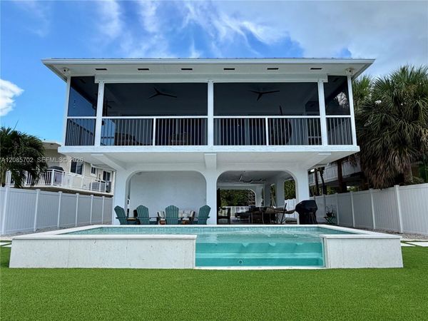 179 Plantation Ave , Plantation Key, FL 33070
