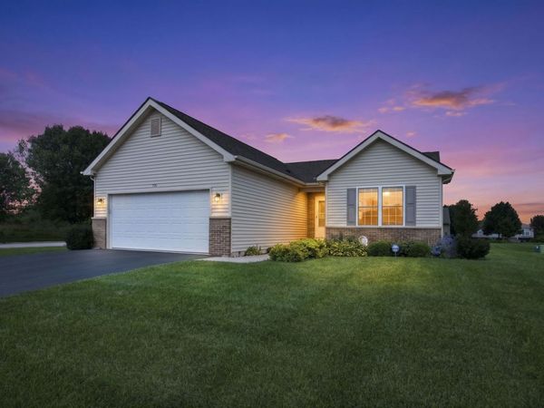 900 Jefferson Avenue , McHenry, IL 60050