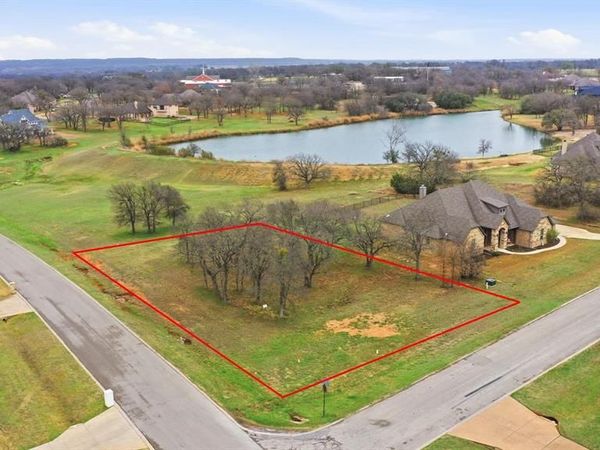 101 Lakeside Drive , Lipan, TX 76462