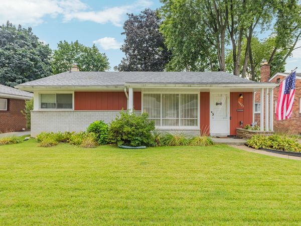 15925 Ryland, Redford, MI 48239