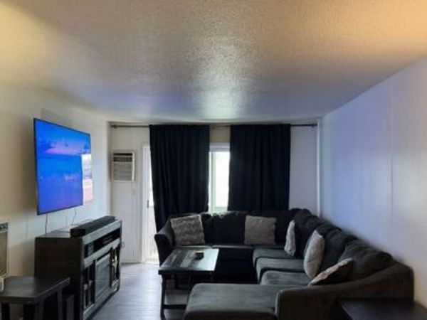 5585 E Pacific Coast Highway, Long Beach, CA 90804
