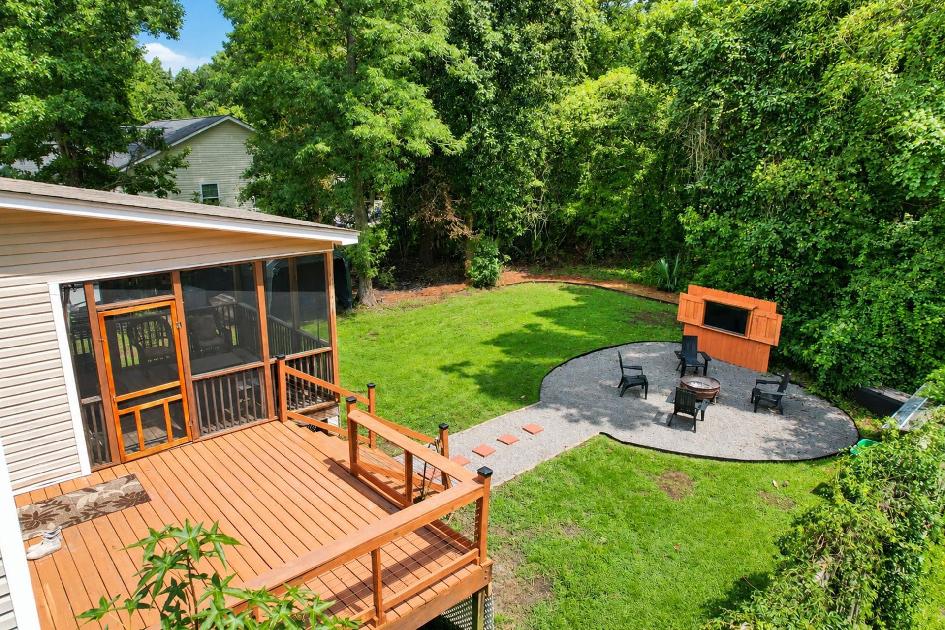 3485 Walter Drive Photo 4