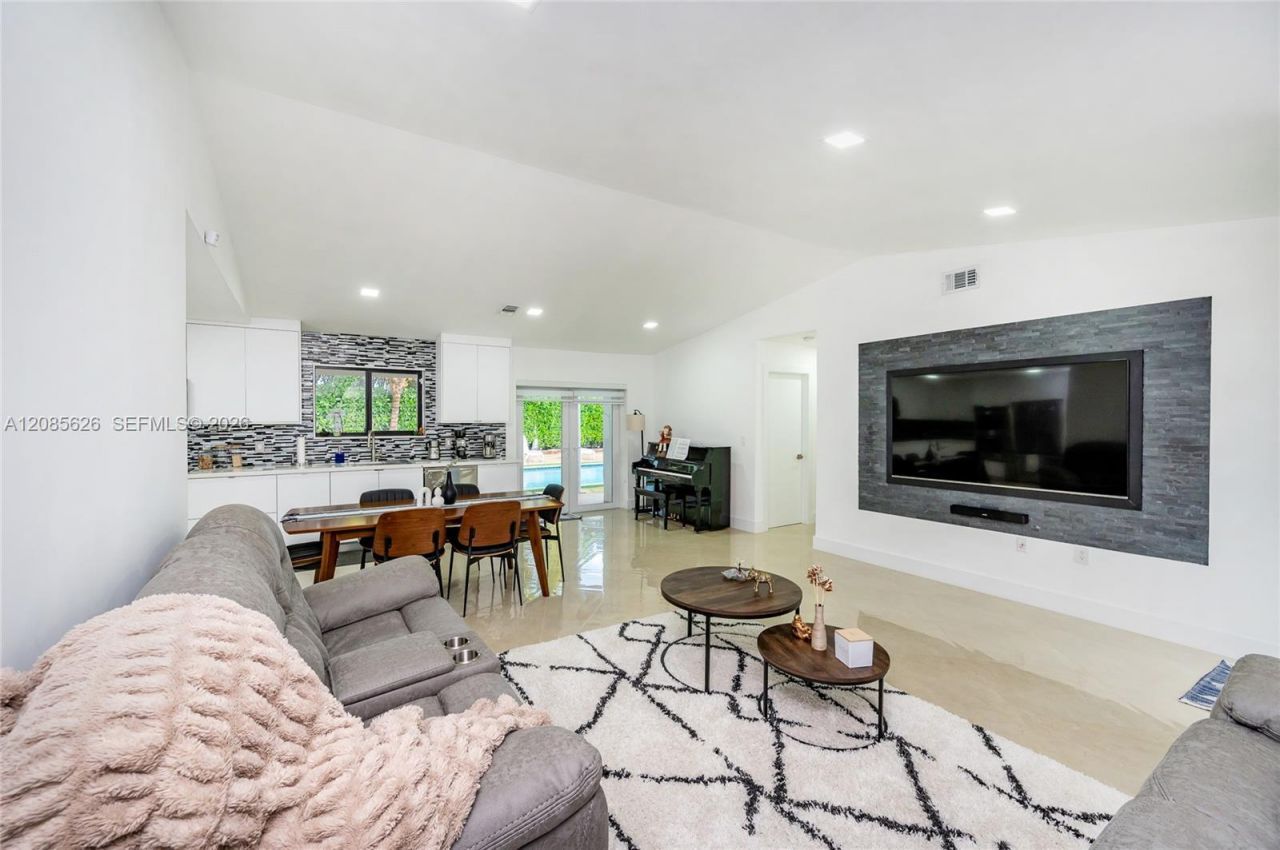 Please Call For Address, Miami, FL 33157 Photo