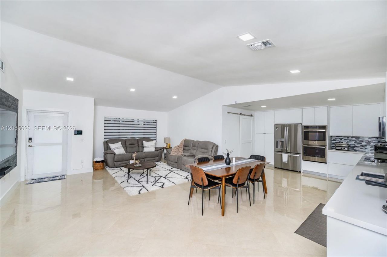 Please Call For Address, Miami, FL 33157 Photo