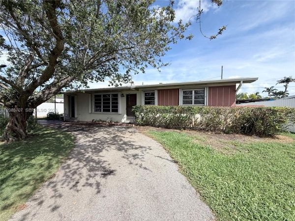 19731 Gulfstream Rd , Cutler Bay, FL 33157