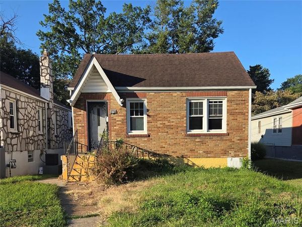 6990 Edison Avenue , St Louis, MO 63121