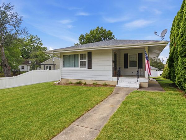 608 FAIRVIEW, Muscatine, IA 52761