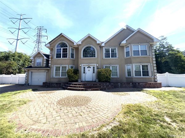 249 Haven Avenue, Ronkonkoma, NY 11779