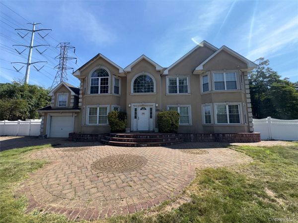 249 Haven Avenue, Ronkonkoma, NY 11779