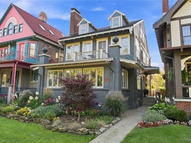 43 Bidwell Parkway , Buffalo, NY 14222