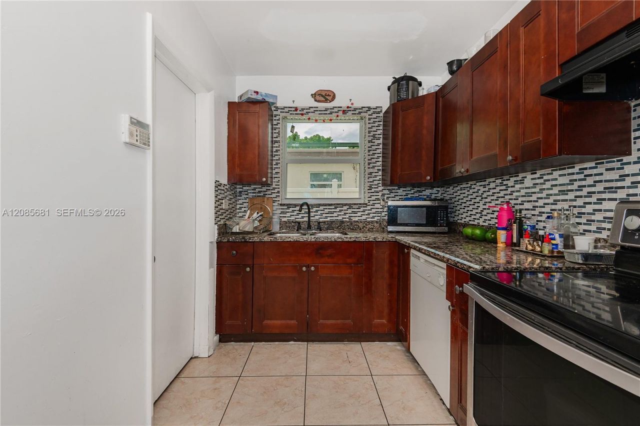 7300 Orleans St, Miramar, FL 33023 Photo