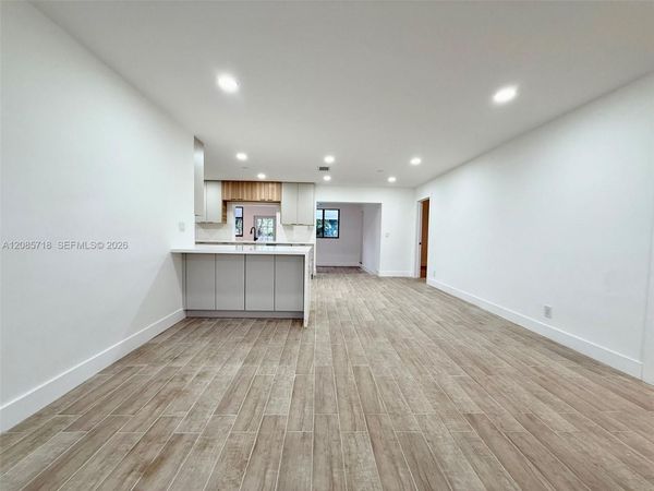2201 N 54th Ave, Hollywood, FL 33021