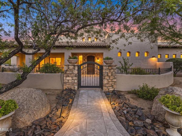 7621 E DIXILETA Drive, Scottsdale, AZ 85266
