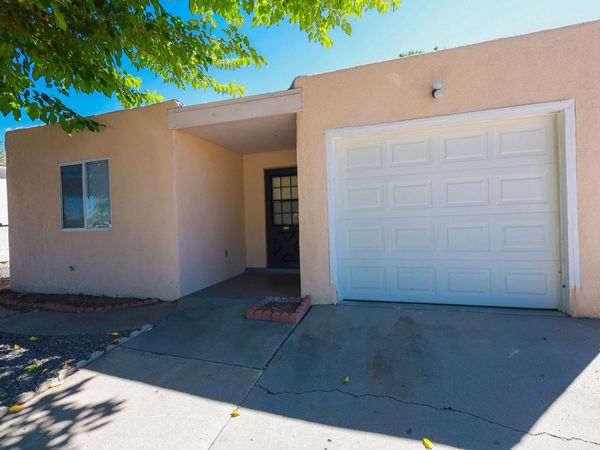 620 Mountain View Avenue NE, Albuquerque, NM 87123