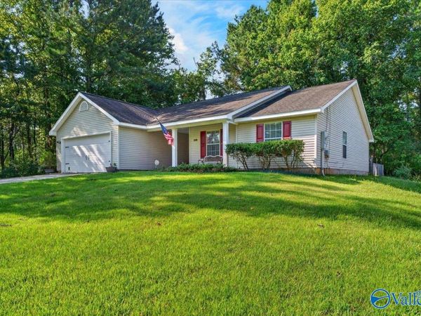 87 Lindsey Lane, Grant, AL 35747
