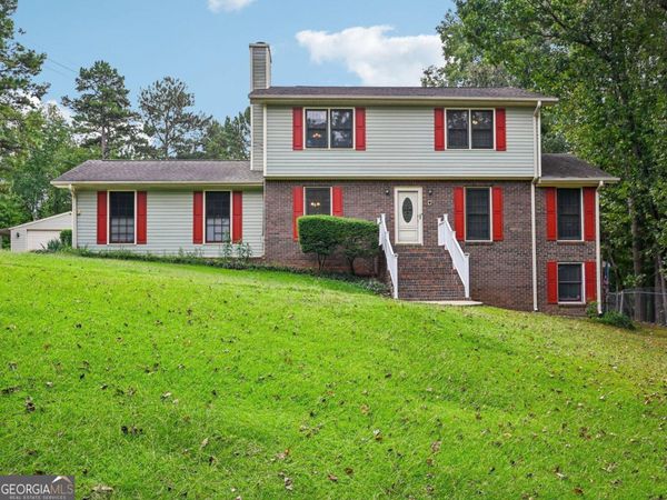 6092 Lakeshore Drive SE, Mableton, GA 30126