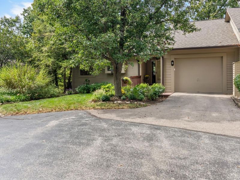 9 Hickory View Lane, Milford, OH 45150 Photo 3