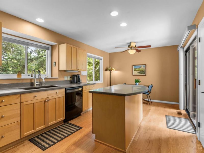 9 Hickory View Lane, Milford, OH 45150 Photo 7