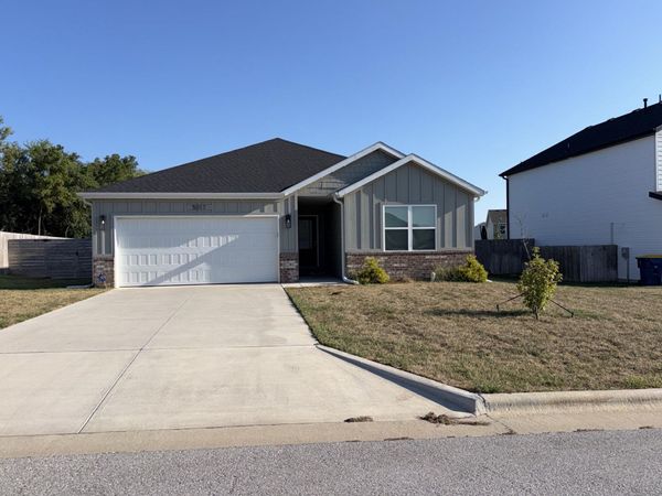 5017 W Cozy Court , Springfield, MO 65802