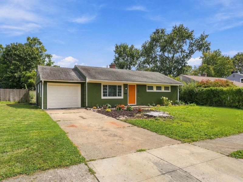 406 Carilla Lane, Columbus, OH 43228 Photo 3