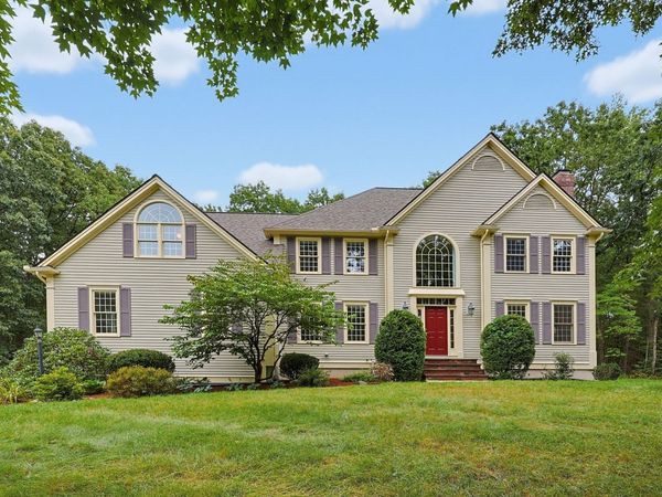 78 Duck Pond Dr, Groton, MA 01450