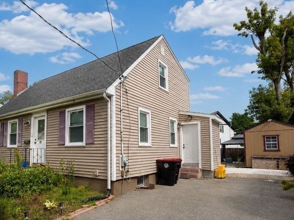 31 Rockwell Ave, Brockton, MA 02302
