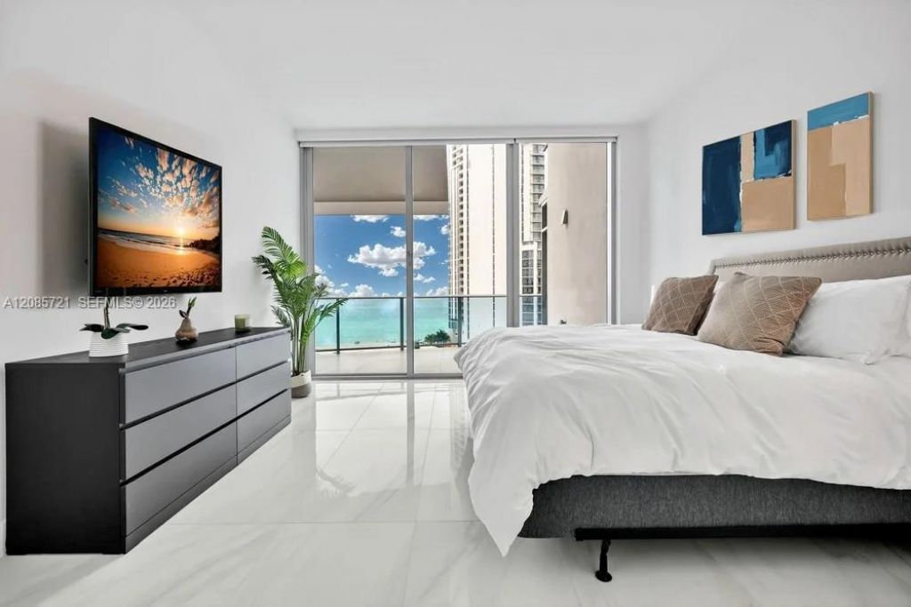 17550 Collins Ave, Unit 1003, Sunny Isles Beach, FL 33160 Photo