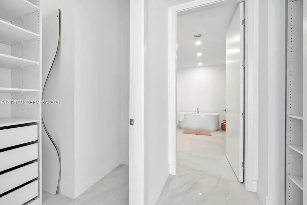 17550 Collins Ave, Unit 1003, Sunny Isles Beach, FL 33160 Photo