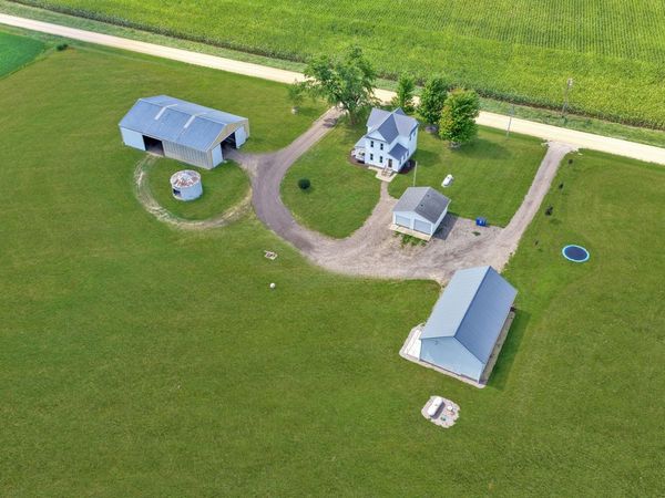 2869 N Fawver Road , Freeport, IL 61032