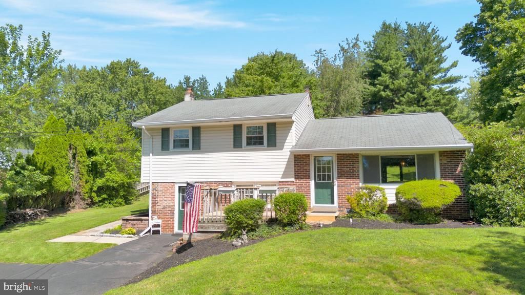 1042 DAVIS GROVE ROAD , AMBLER, PA 19002
