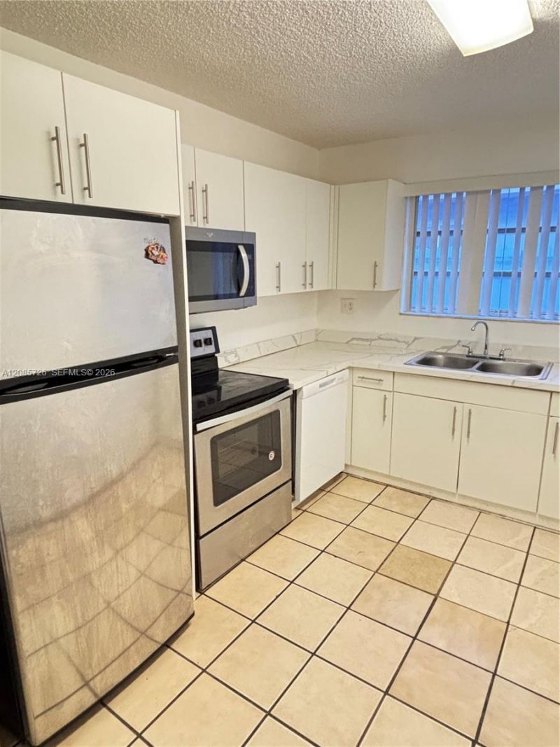5919 SW 4th St, Miami, FL 33144 Photo