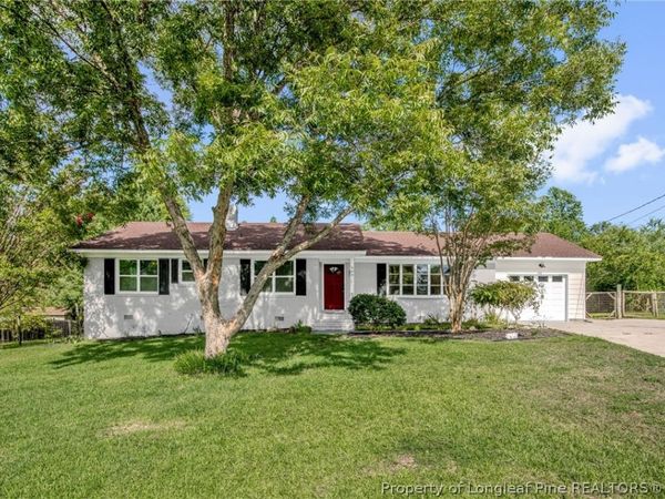 604 Roundtree Drive, Fayetteville, NC 28303