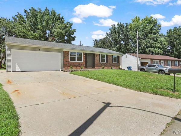 3046 Abbey Street , St Charles, MO 63301