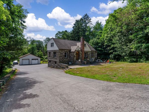 491 State Route 32 , Wallkill, NY 12589