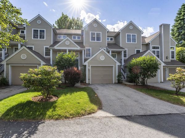 16 Edward Circle, Bedford, NH 03110