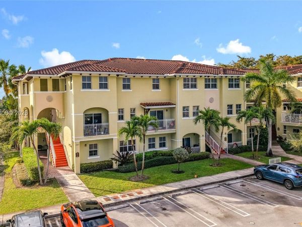 260 NW 109th Ave , Unit 206, Miami, FL 33172
