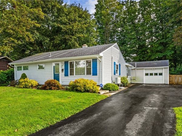31 Pinecrest Road , New Hartford, NY 13413
