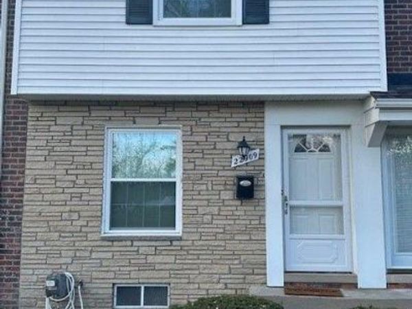22909 LAKESHORE Drive, St Clair Shores, Mi 48080