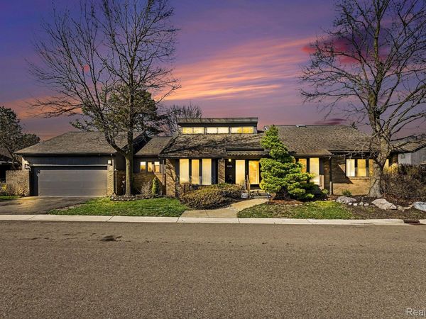 5950 Pinetree Drive , West Bloomfield Township, Mi 48322