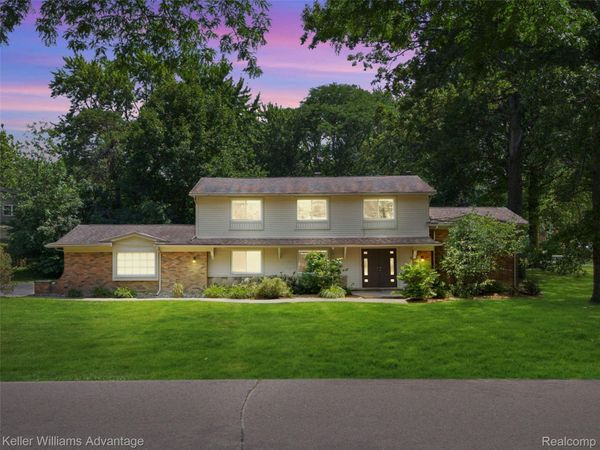 6711 Woodside Trail, West Bloomfield Township, Mi 48322