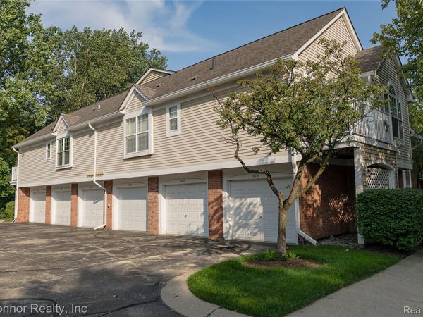 56242 Troon N, Shelby Township, Mi 48316
