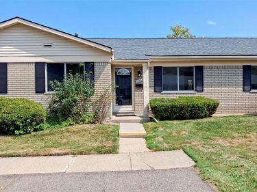 26583 Franklin Pointe Drive, Unit 153, Southfield, Mi 48034