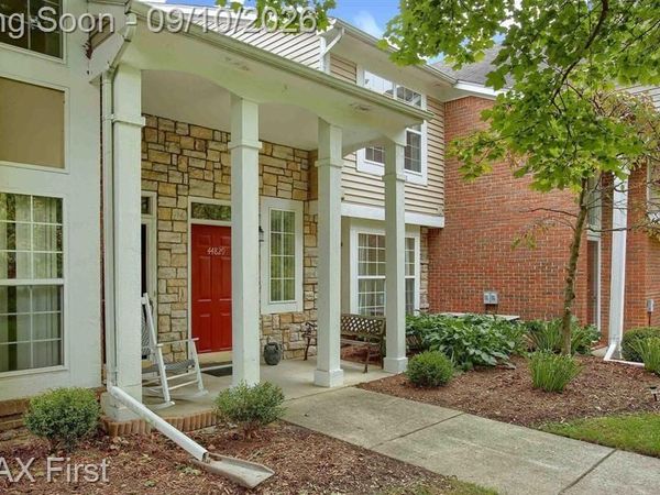 44829 Marigold Drive, Sterling Heights, Mi 48314