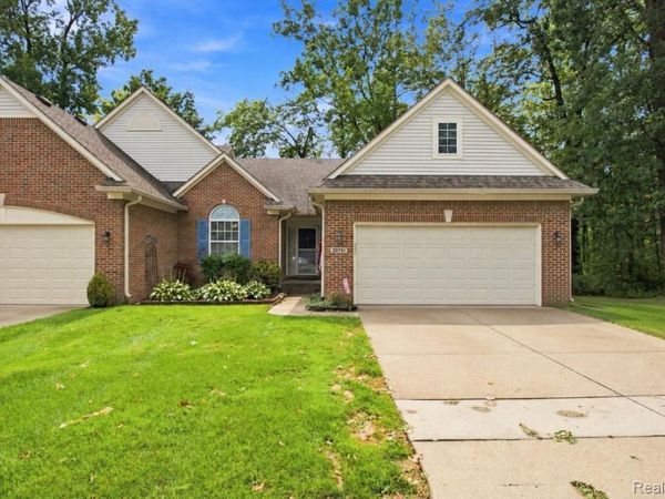 22791 Coachlight Circle, Taylor, Mi 48180