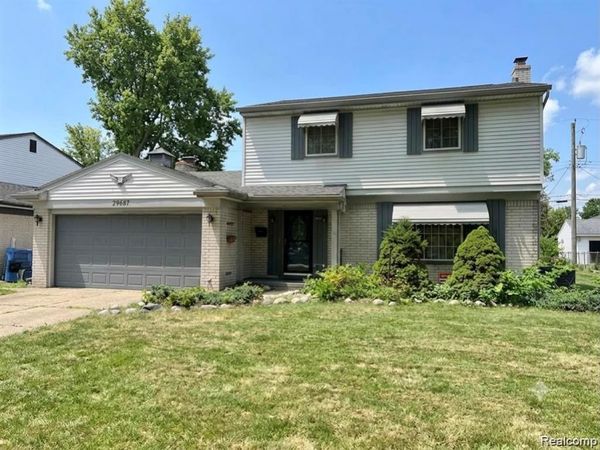 29687 Boewe Drive , Warren, Mi 48092