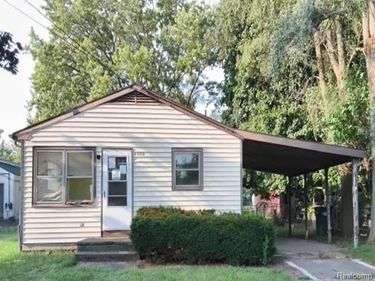 1008 Reo Road , Lansing, Mi 48910