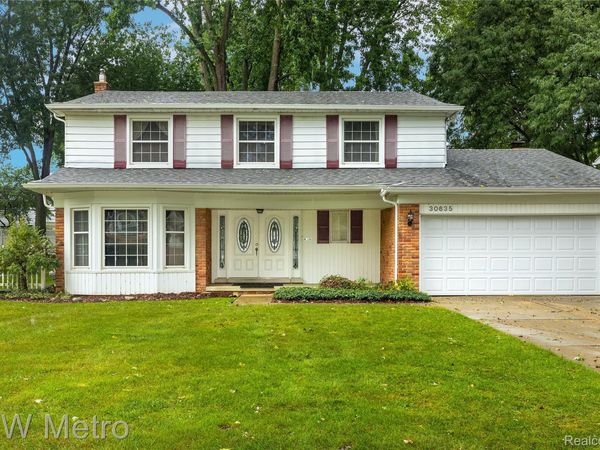 30635 Old Stream Street, Southfield, Mi 48076