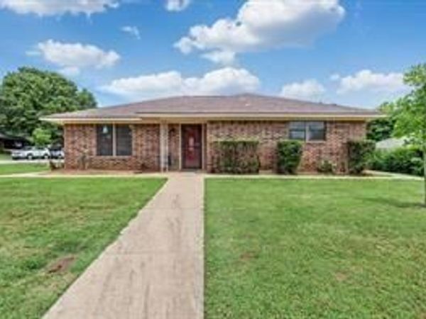 2307 Arapaho Drive , Denison, TX 75020
