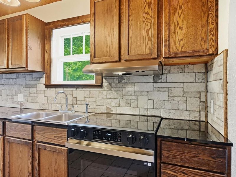 1024 Springlawn Avenue, Harrisburg, OH 43126 Photo 20